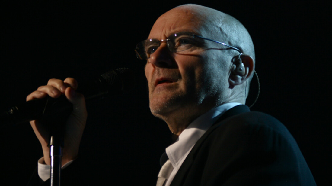 Phil Collins Live: Going Back